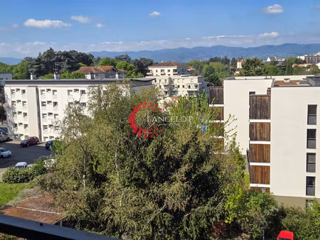 appartement 6 p de 115 m2 avec cave  garage et parking priva