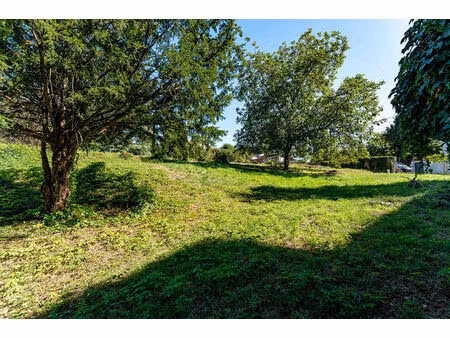 terrain constructible de 1846 m2 orienté sud ouest
