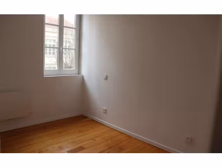 location appartement  35.77 m² t-2 à auxerre  500 €