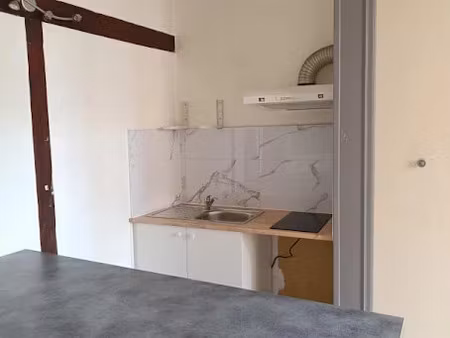 location appartement 1 pièce 23 m² à beaumont-de-lomagne (82500)  290 €