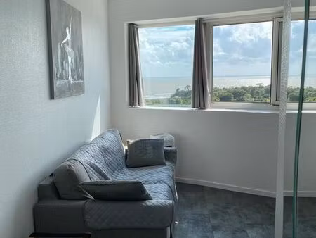 location avec terrasse vue mer - appartement refait à neuf - les minimes