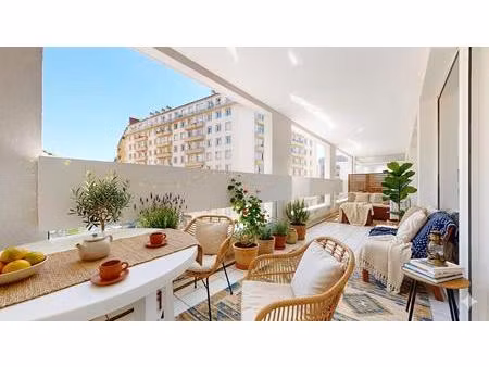 magnifique t3 de 70m² avec terrasse  climatisation et garage -
