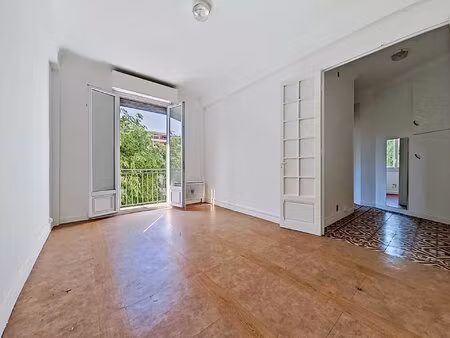 nice-pasteur 2 pieces balconnet