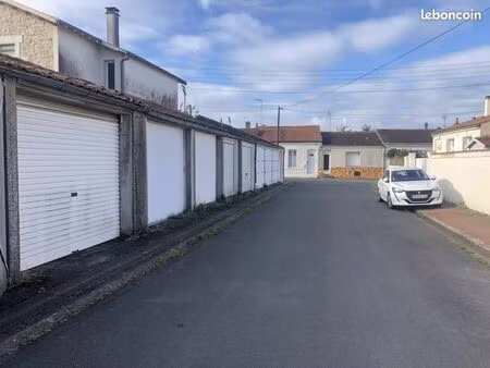 garage à louer proche piscine municipale