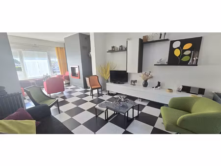 maison entièrement rénovée de 150 m2 habitable et terrain de