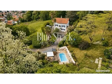 maison 185 m² – 5 chambres – piscine et jacuzzi– vue dominante – fort potentiel