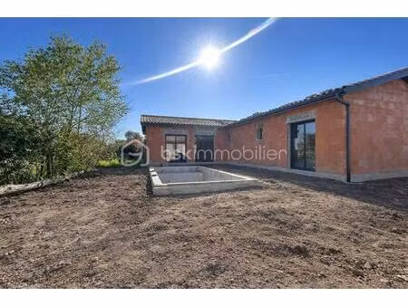 maison de 150 m² à laruscade