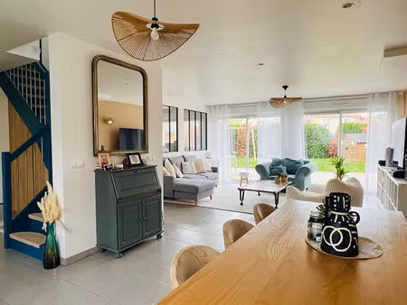 maison contemporaine 180 m2- 7 pièce(s) 5 chambres 3 salles de bains