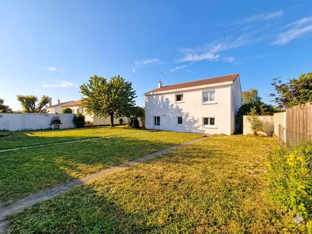 maison montaigu vendee 5 pièce(s) 142 m2
