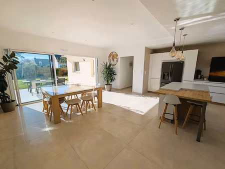 maison plain-pied de 152 m2 proche du centre de 2023