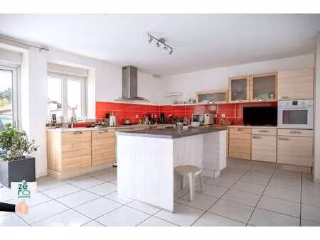 vente maison à saint-denis-du-payré (85580) : à vendre / 132m² saint-denis-du-payré