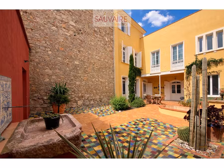 maison de caractère rénovée avec charme et volumes d'excepti