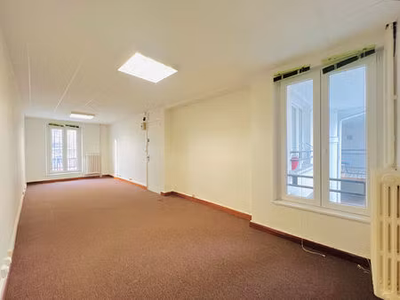 ivry sur seine - bureau / atelier - 23 50 m2