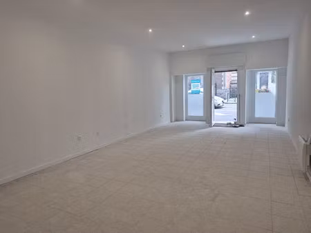 lens centre local commercial +/-50m²