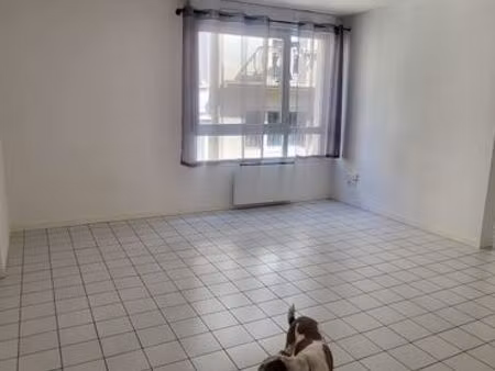 t2 avec parking - grenoble centre