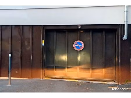 location place de parking sous terrain sécurisé