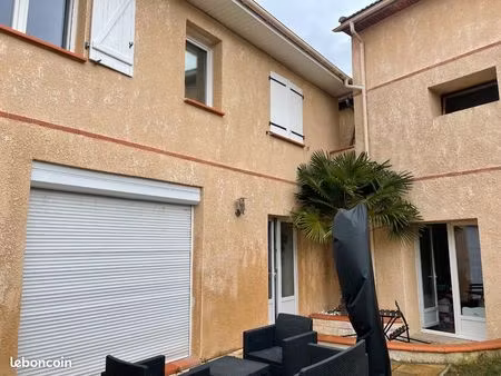 t4 avec jardin