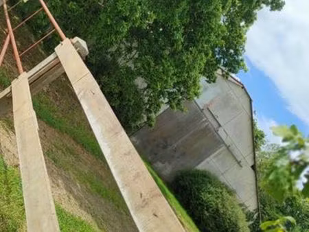 100 m2 d'atelier