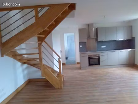 location appattement centre bourg malguenac