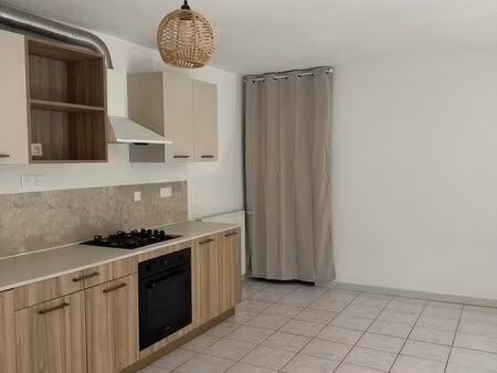 location t2 saint mamert du gard