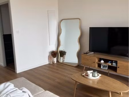 apparemment neuf t3 avec terrasse