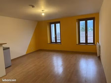 studio 1 pièce 27 m²