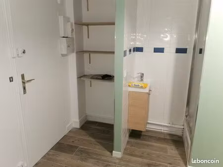 studio pour une seule personne situé à meudon à 5 minutes de la gare bellevue