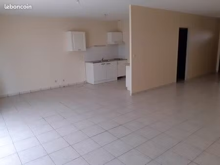 maison a louer 90m2 ares