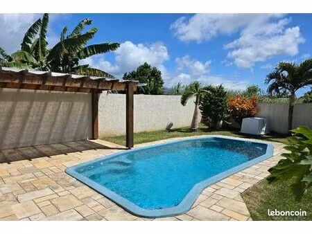 villa f4 prête à vivre avec piscine