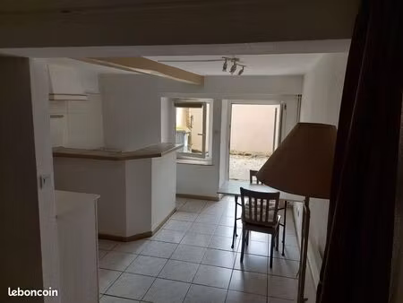 part loue t1 bis meuble beaune /gigny