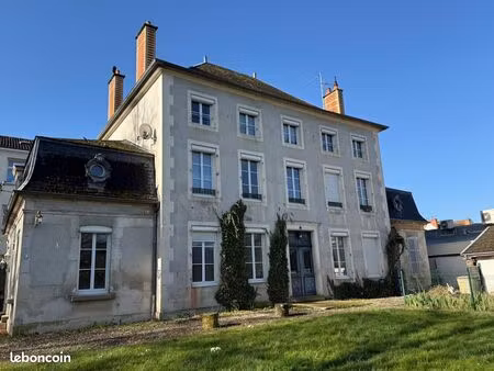 maison 10 pièces 322 m²