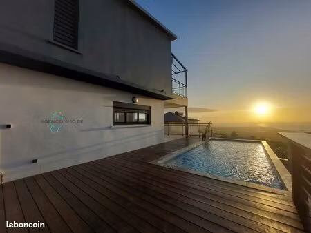 villa 5 pièces 143 m²