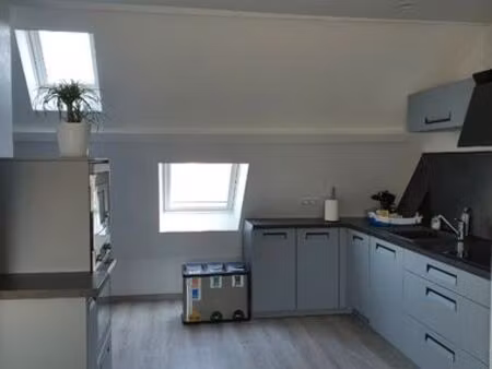 ​? exclusivité : t2 de charme – 65 m² au sol – double vue saône & climatisé