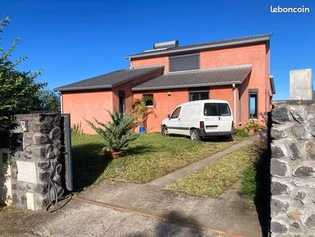 villa à louer à trois bassins les hauts