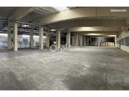 local logistique 1 000 m²