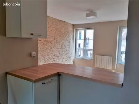 t2 de charme rue du tillot avec balcon