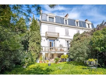 un bien d’exception au charme d’hôtel particulier – cannes basse californie