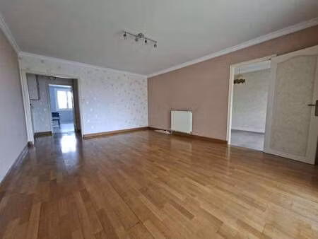 vente appartement 3 pièces à sablé-sur-sarthe (72300) : à vendre 3 pièces / 72m² sablé-sur