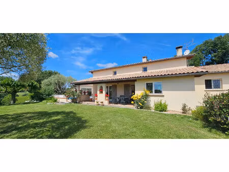 vente maison 6 pièces  195.00m²  vacquiers
