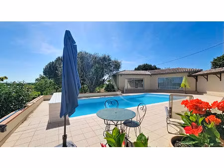 vente maison 6 pièces  313.00m²  vacquiers