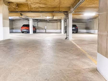 75014 - parking boxable - place sécurisée - large rampe - tous véhicules