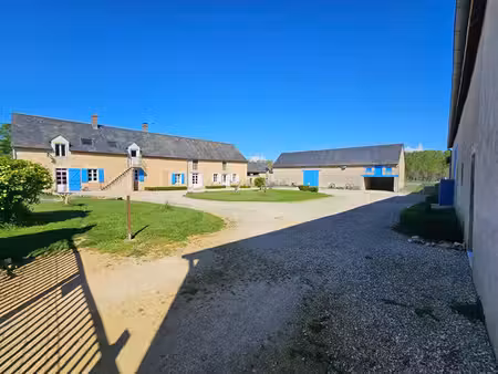 ancienne ferme en excellent état  à moulins-sur-yèvre