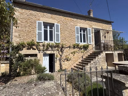 semur en auxois 20min : maison de 144m²  5 chambres  grange  garage  cave  jardin. prix 28