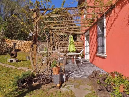 maison familiale de construction traditionnelle  5 chambres avec garage et jardin labastid