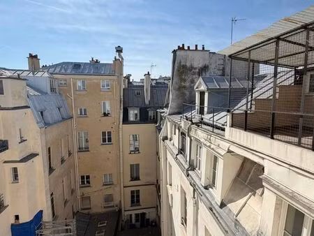 paris 1er  place des victoires / palais-royal ancien atelier d'artiste en duplex  5/6 pièc