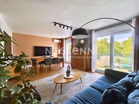 appartement en duplex 4 pièces 3 chambres avec place de parking - 69500 bron