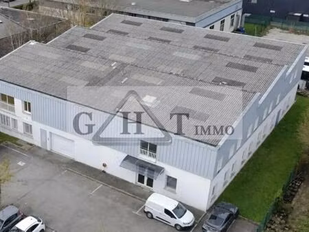 location entrepôt 1 470 m²