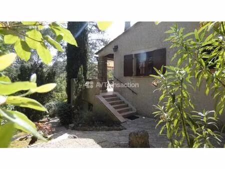 maison de charme avec vue  terrain clos de 2 214 m²