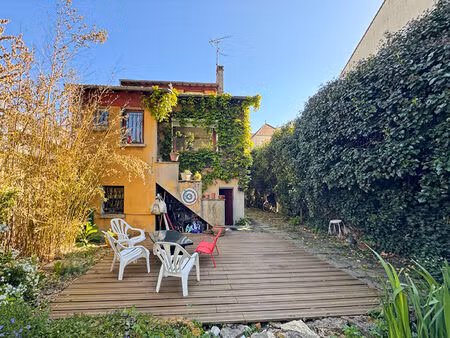 maison pleine de charme à 4 minutes du rer e / les boutours