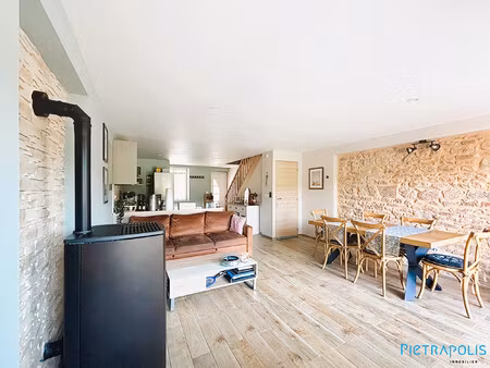 maison de village en pierres env. 115 m²